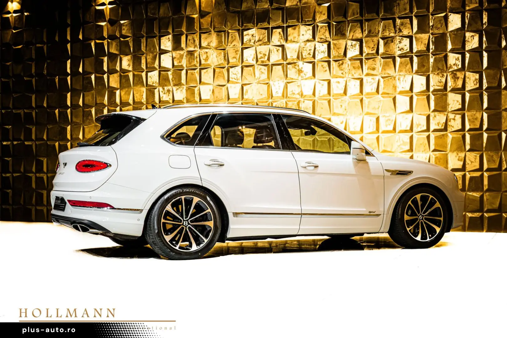 BENTLEY Bentayga HYBRID   PANORAMA