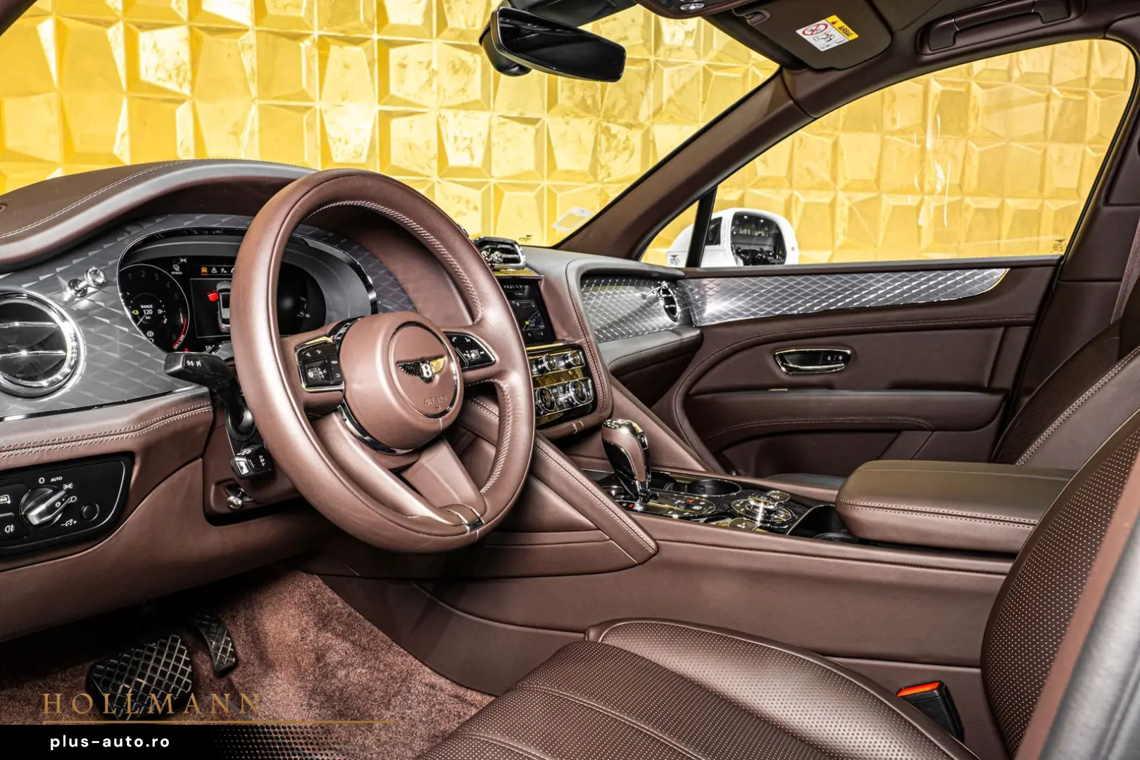 BENTLEY Bentayga HYBRID   PANORAMA