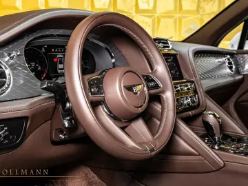 BENTLEY Bentayga HYBRID   PANORAMA