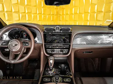 BENTLEY Bentayga HYBRID   PANORAMA