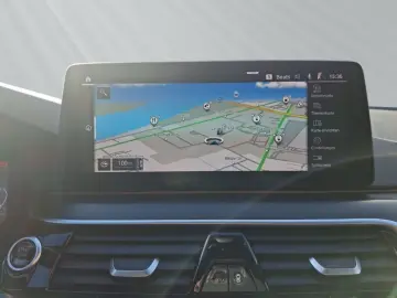 BMW 545 e xDrive Limousine M-Sport H&K AHK LC Prof