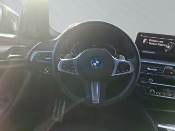 BMW 545 e xDrive Limousine M-Sport H&K AHK LC Prof
