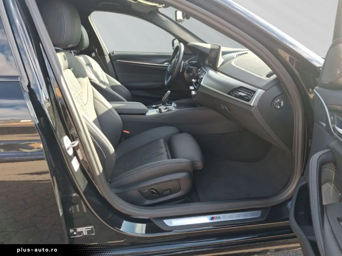 BMW 545 e xDrive Limousine M-Sport H&K AHK LC Prof