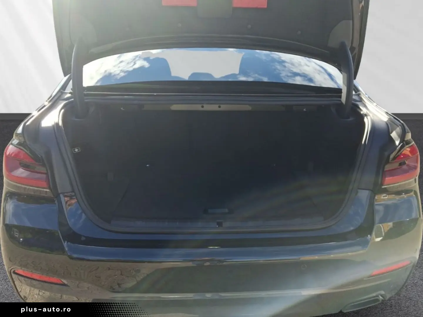 BMW 545 e xDrive Limousine M-Sport H&K AHK LC Prof