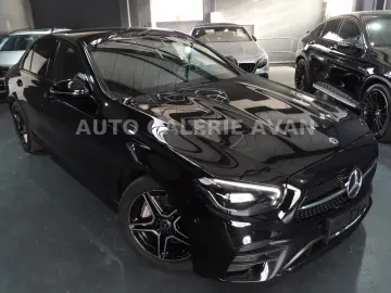 MERCEDES-BENZ E 300 de AMG LINE