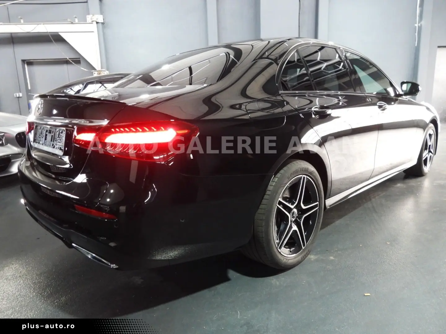 MERCEDES-BENZ E 300 de AMG LINE