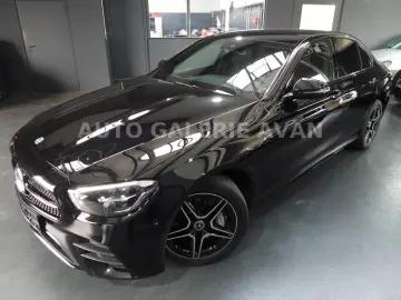 MERCEDES-BENZ E 300 de AMG LINE
