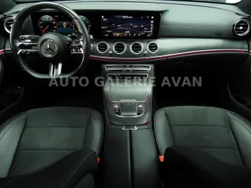 MERCEDES-BENZ E 300 de AMG LINE