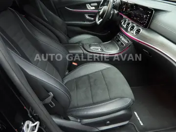 MERCEDES-BENZ E 300 de AMG LINE