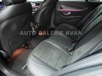 MERCEDES-BENZ E 300 de AMG LINE