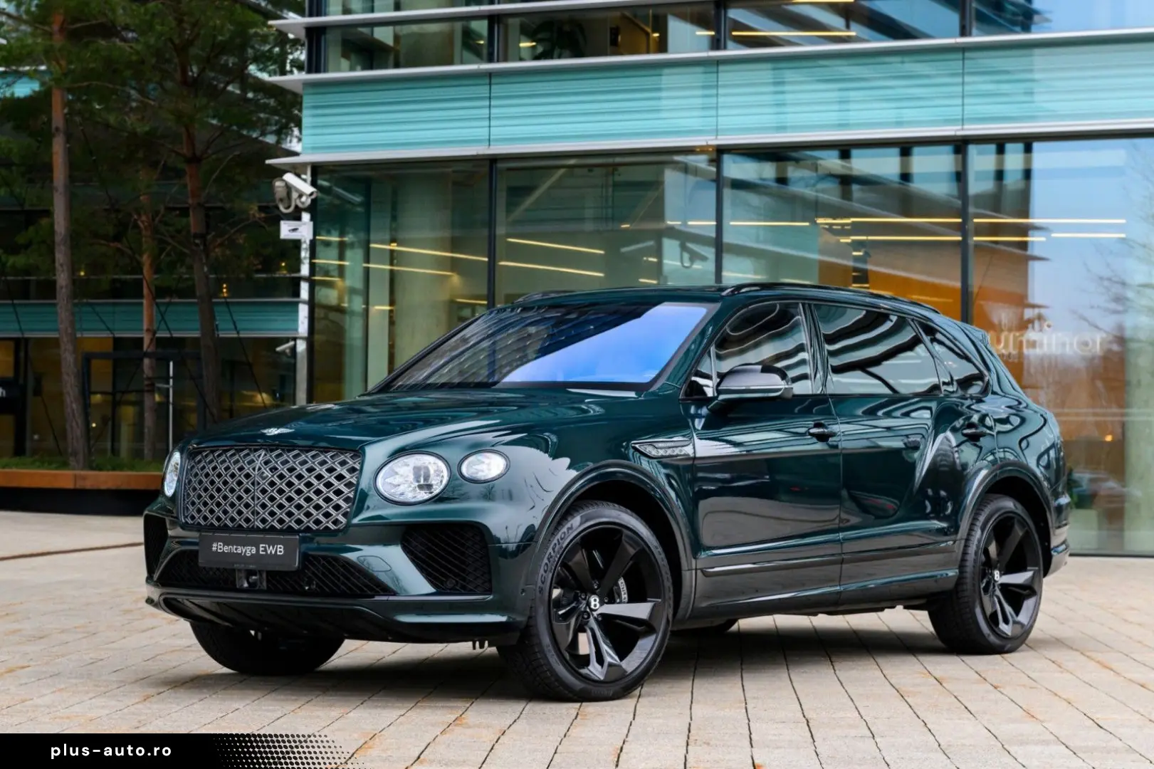 BENTLEY Bentayga 4.0 V8 EWB Mulliner 4WD Autom.