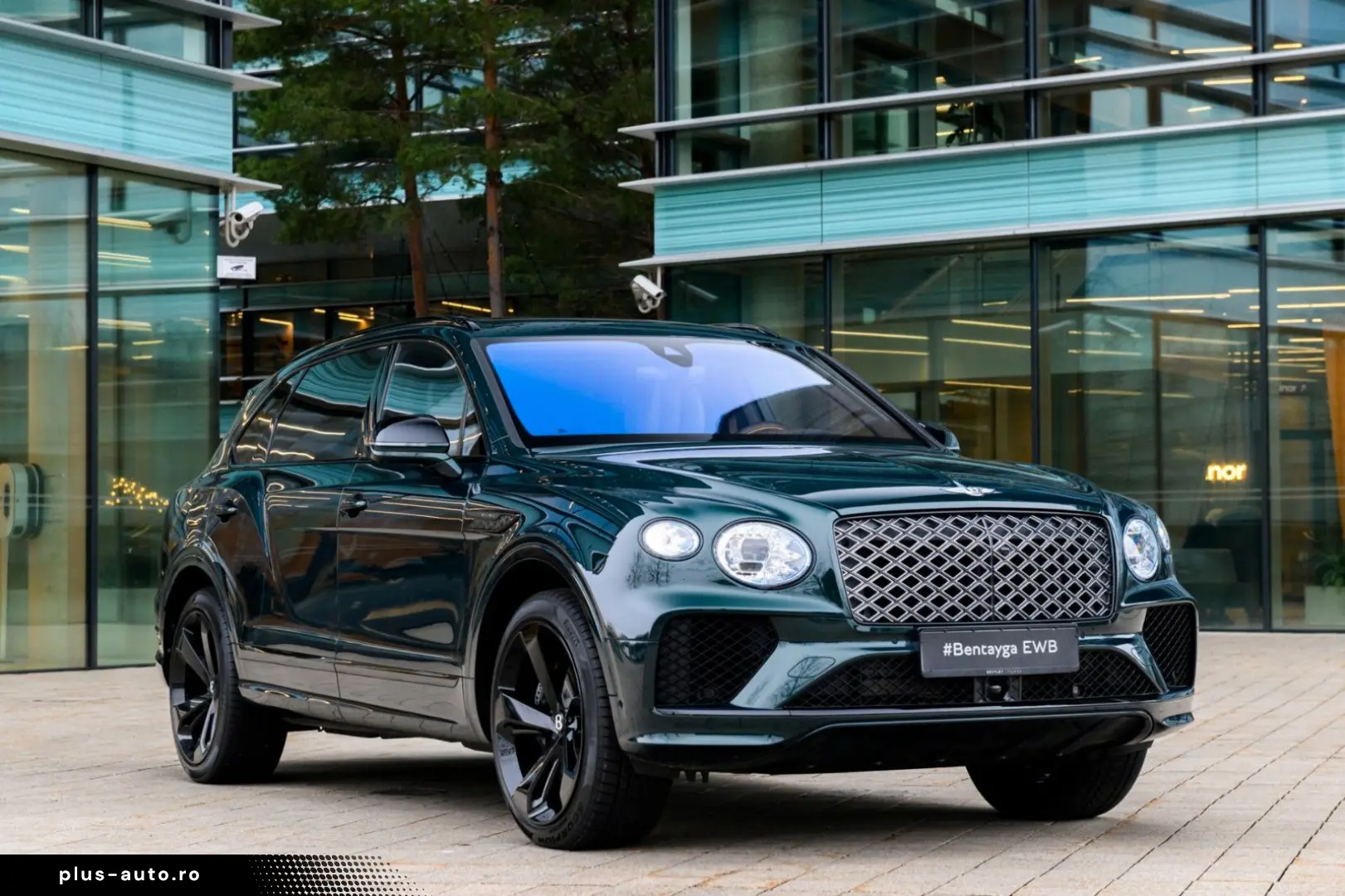 BENTLEY Bentayga 4.0 V8 EWB Mulliner 4WD Autom.