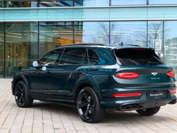 BENTLEY Bentayga 4.0 V8 EWB Mulliner 4WD Autom.