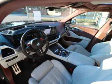 BMW XM V8  full. B&W DAPro  M Driver's