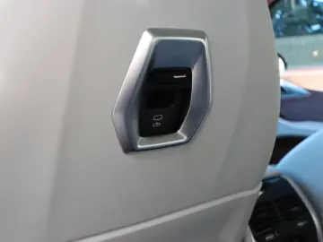 BMW XM V8  full. B&W DAPro  M Driver's