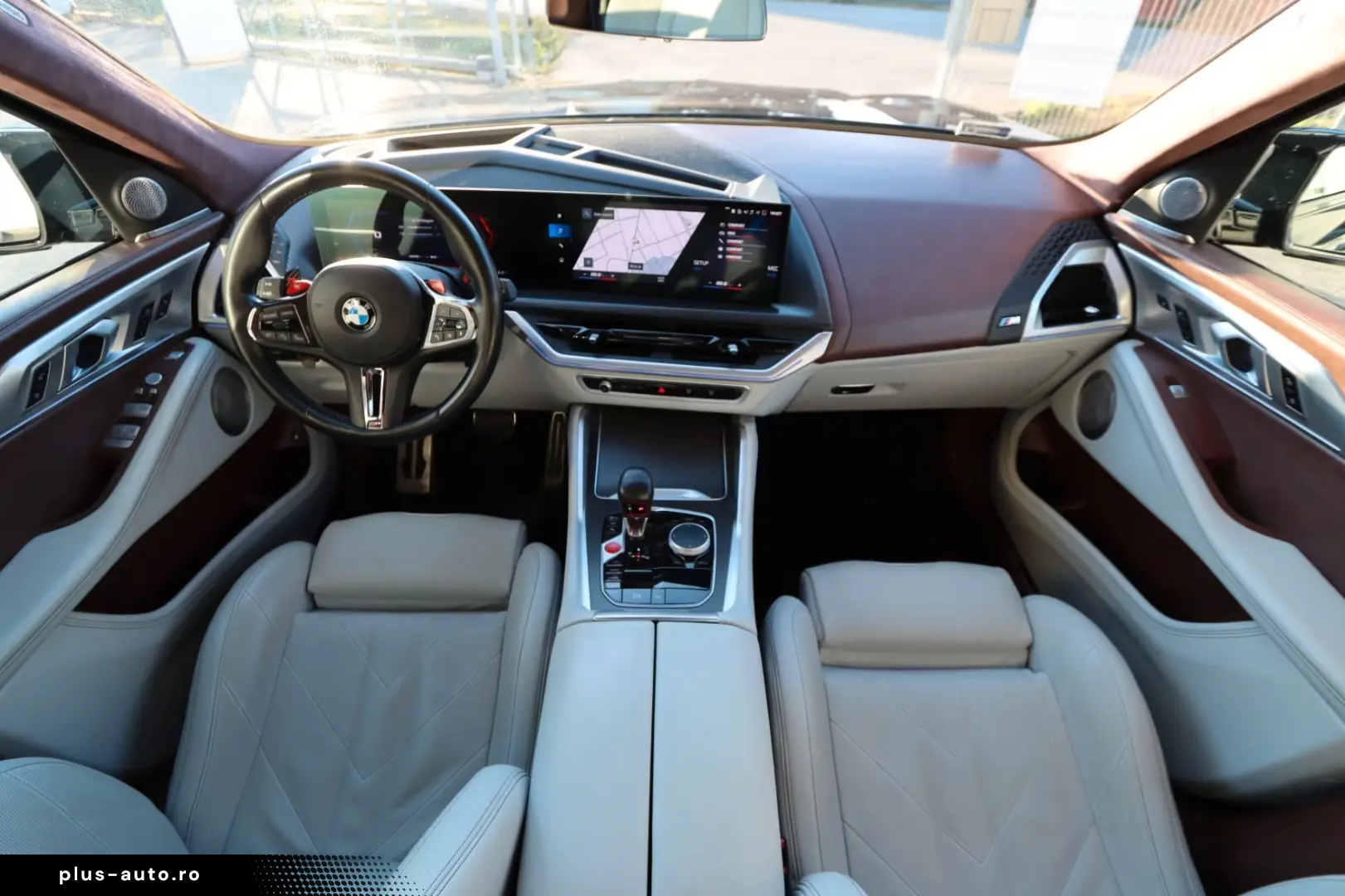 BMW XM V8  full. B&W DAPro  M Driver's