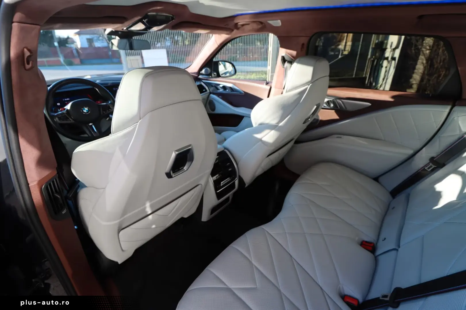 BMW XM V8  full. B&W DAPro  M Driver's