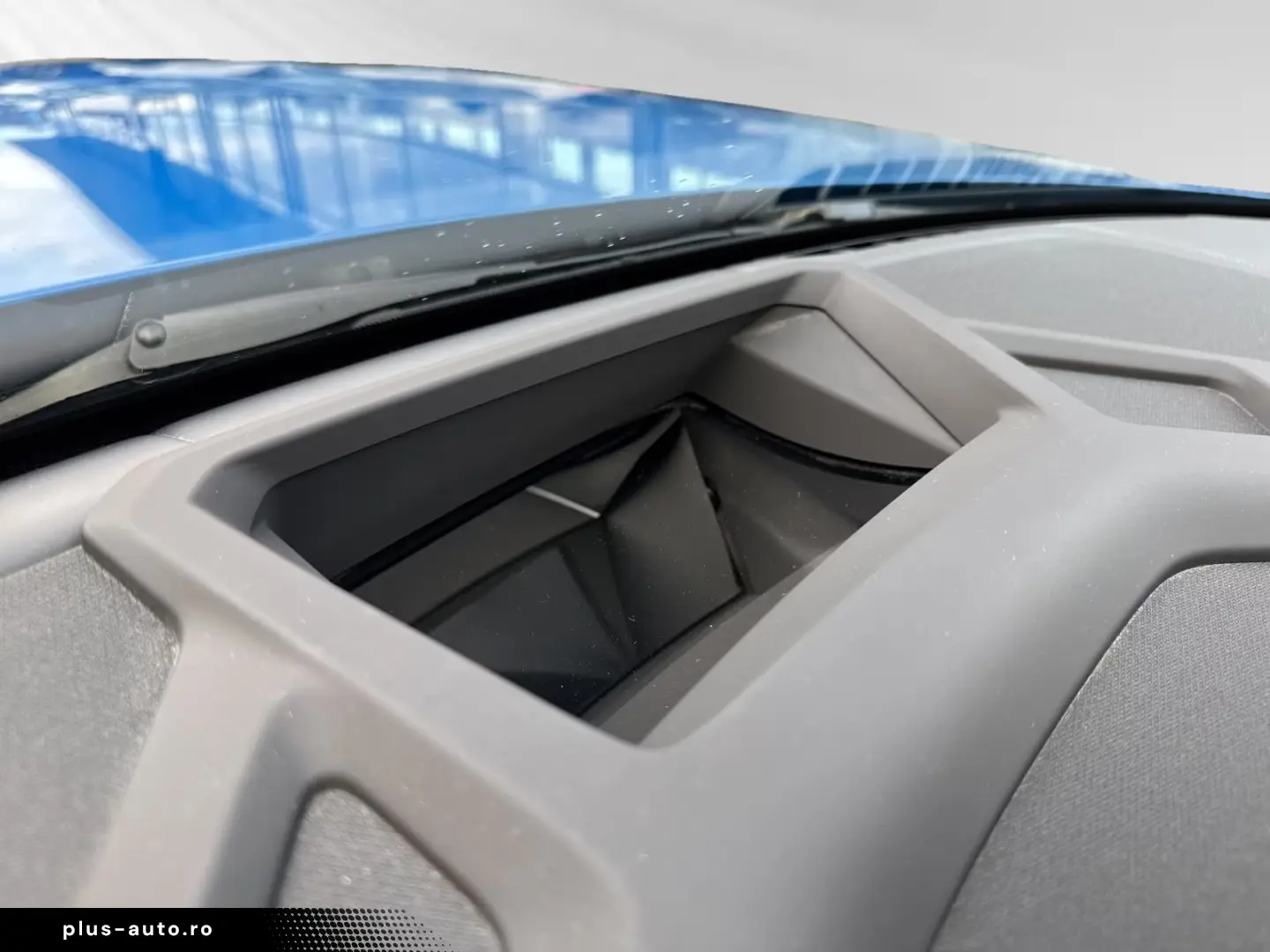 BMW XM 50e  Indiv. Enzianblau  AHK