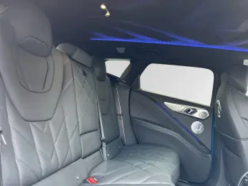 BMW XM 50e  Indiv. Enzianblau  AHK