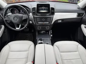 Mercedes-Benz GLE 400