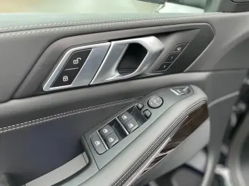 BMW X5 30d xDrive  Navi Leder LED Live Cockpit Plus