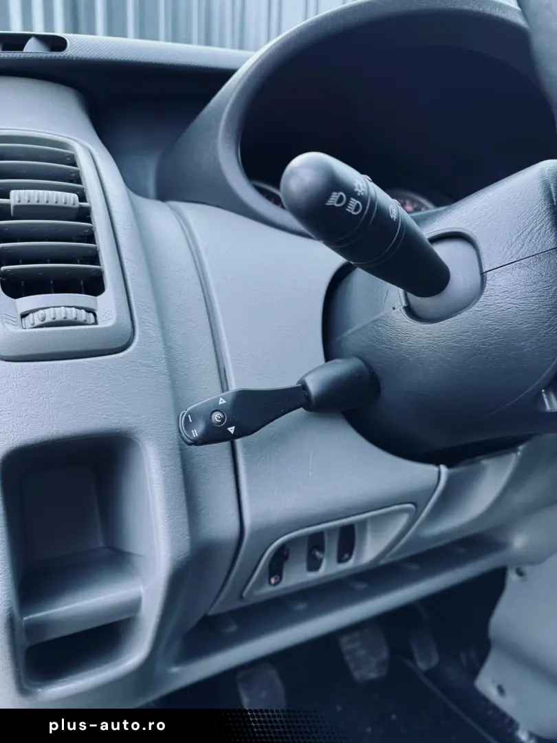 OPEL VIVARO 8 1   FAB 05-2011   2.0 Diesel 114 CP