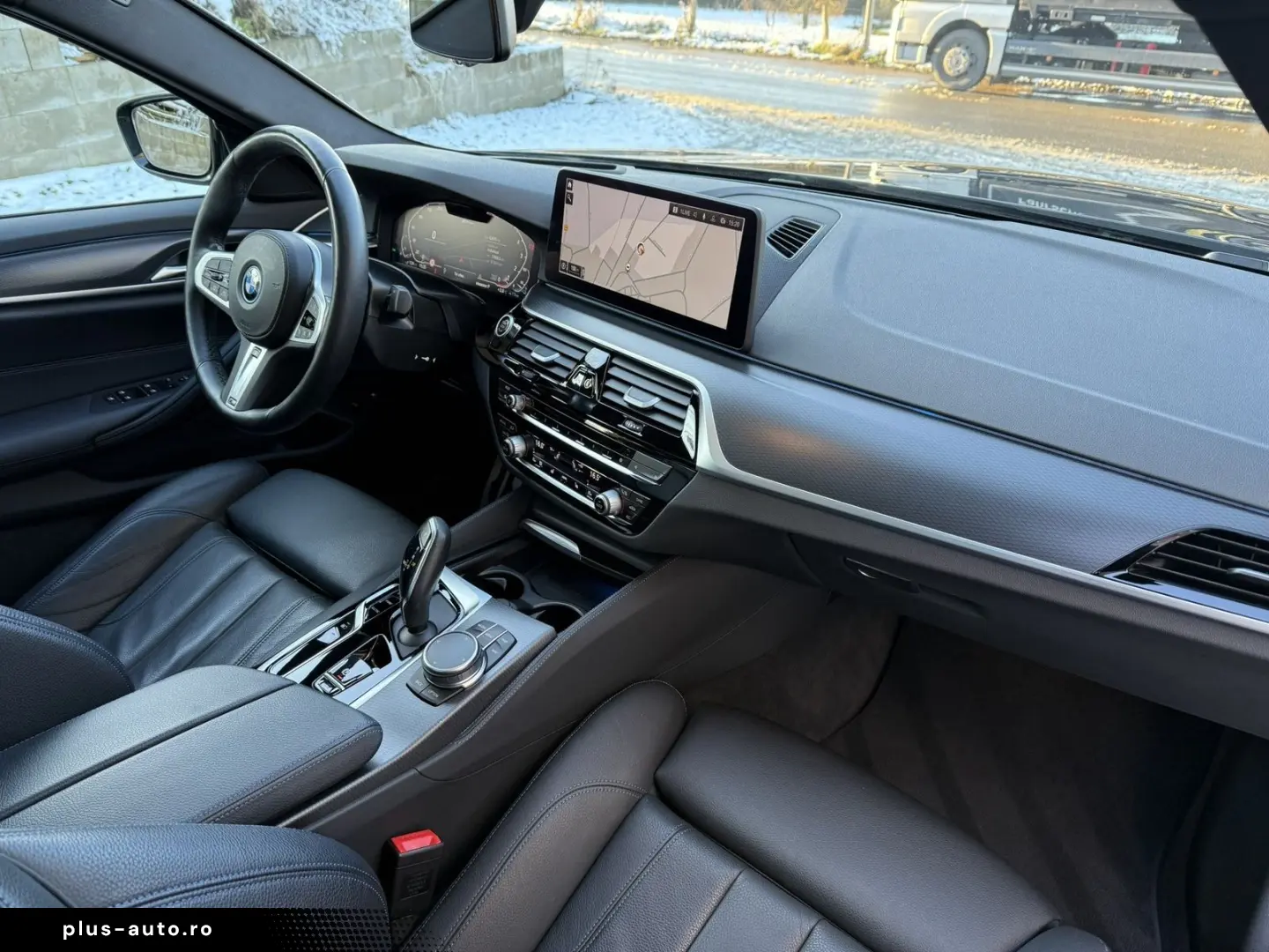 BMW 530e xDrive M Sport 94%Akku HeadUp AHK Glasdach