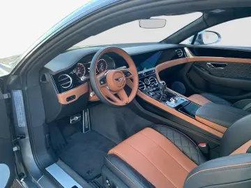 BENTLEY New Continental GT V8