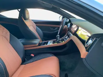 BENTLEY New Continental GT V8