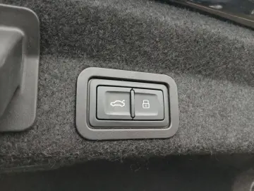 AUDI A6 Lim. 50 TFSI e qu. Design S tronic  R-CAM