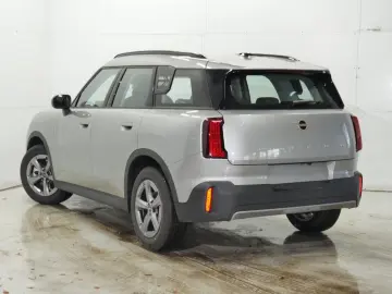 MINI Cooper C Countryman