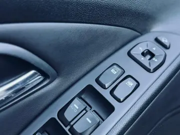 Hyundai Tucson   2.0 Diesel140 CP