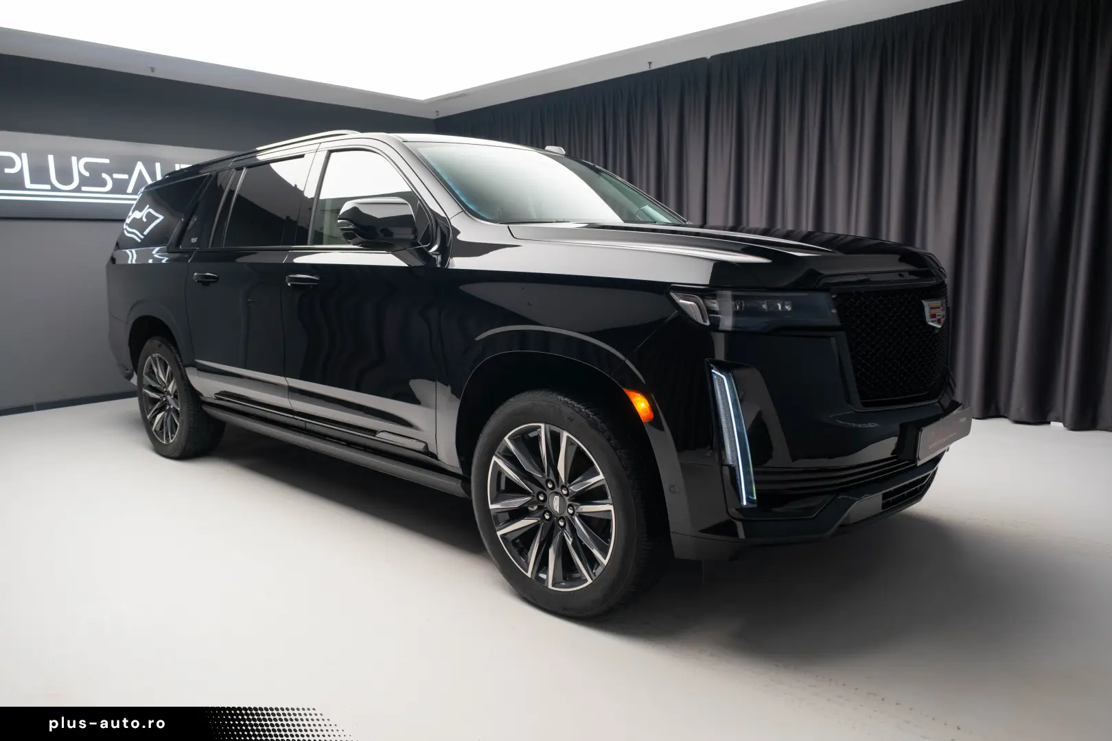 2023 Cadillac Escalade ESV long version Sport Platinum