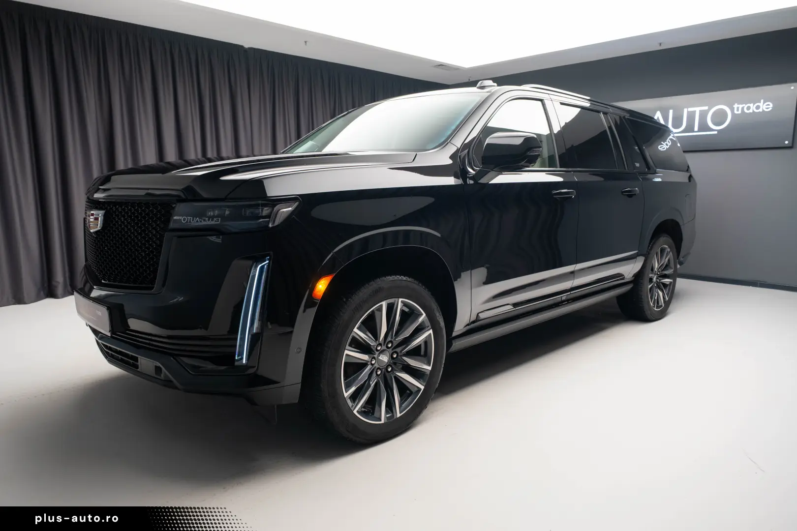 2023 Cadillac Escalade ESV long version Sport Platinum