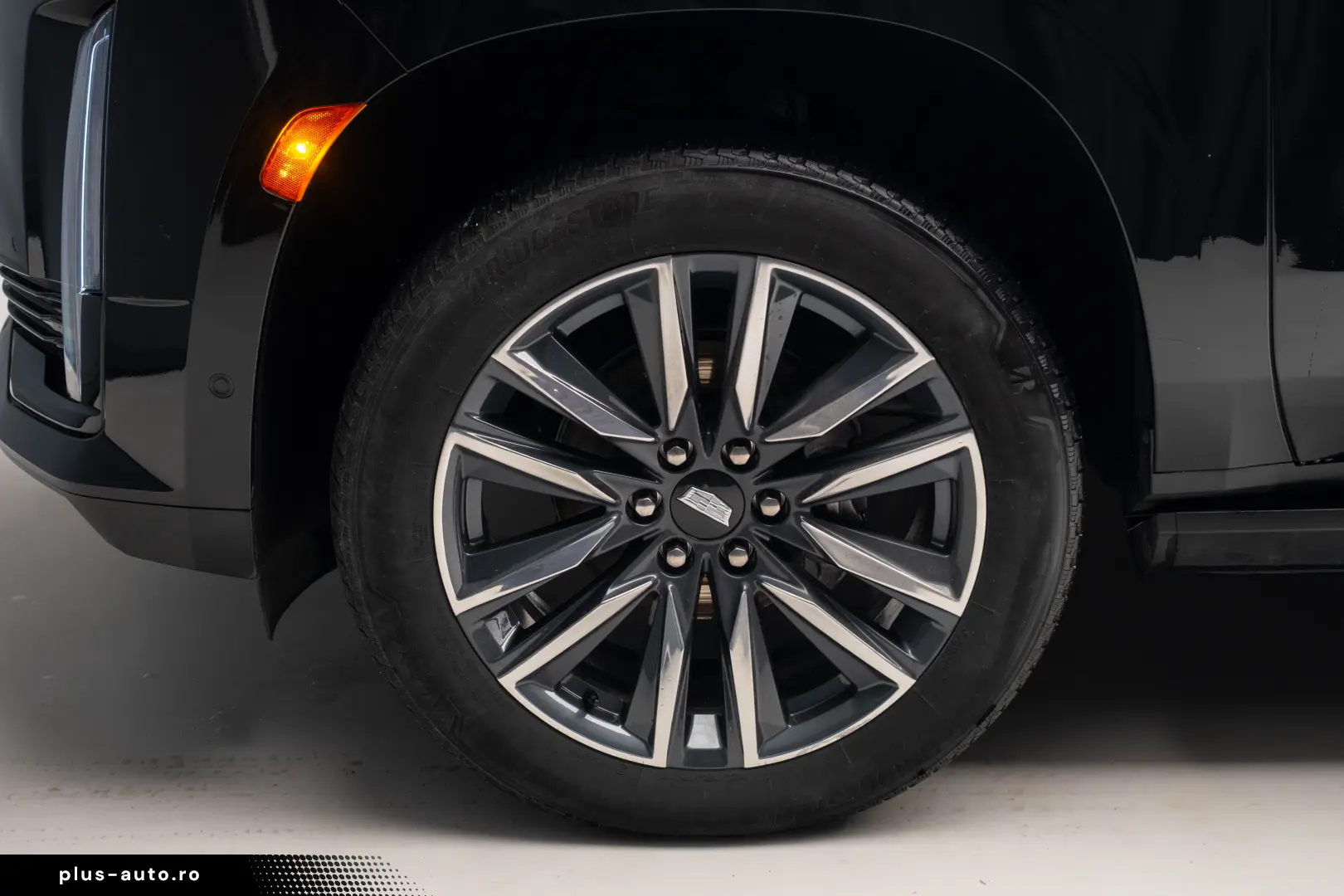 2023 Cadillac Escalade ESV long version Sport Platinum