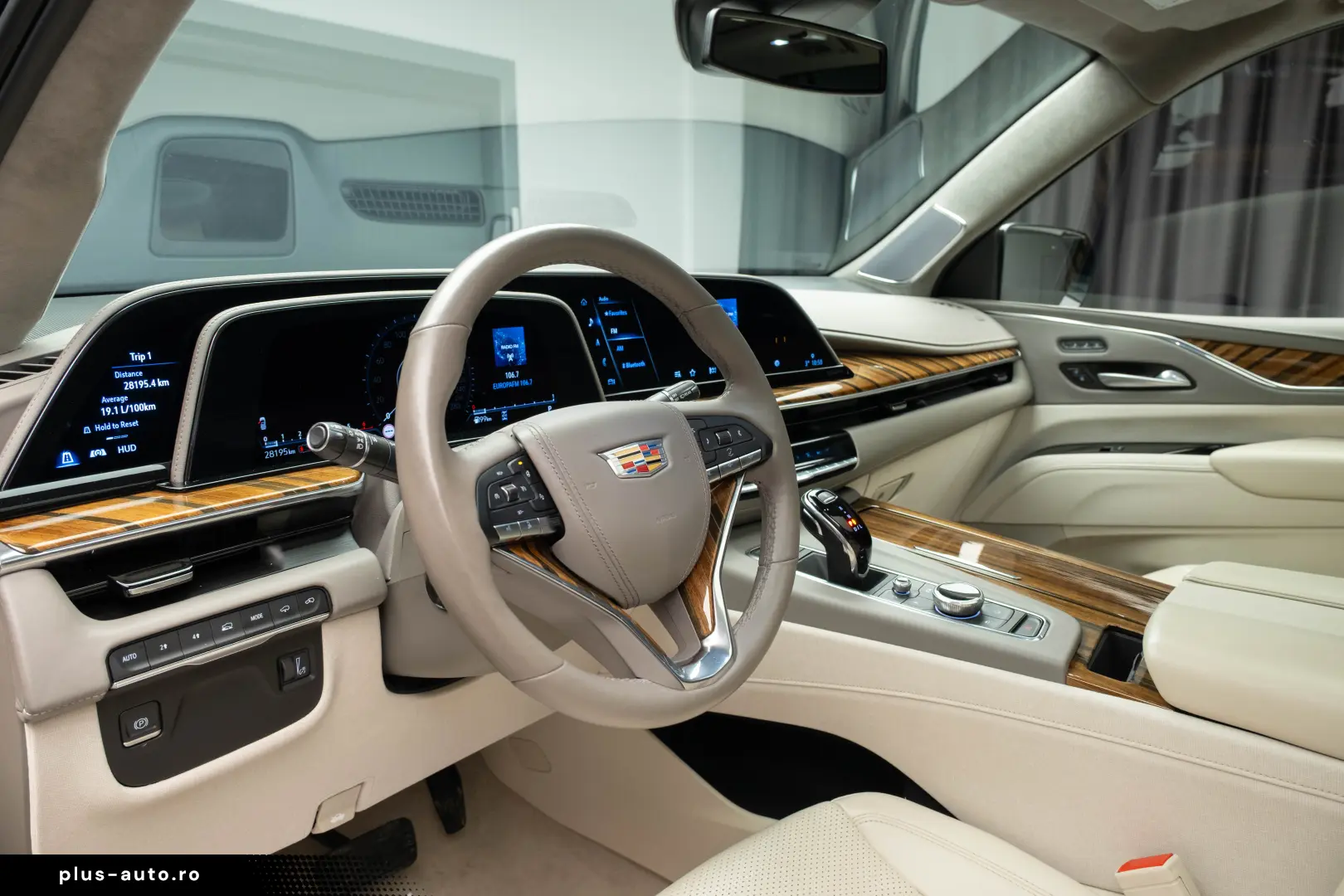 2023 Cadillac Escalade ESV long version Sport Platinum