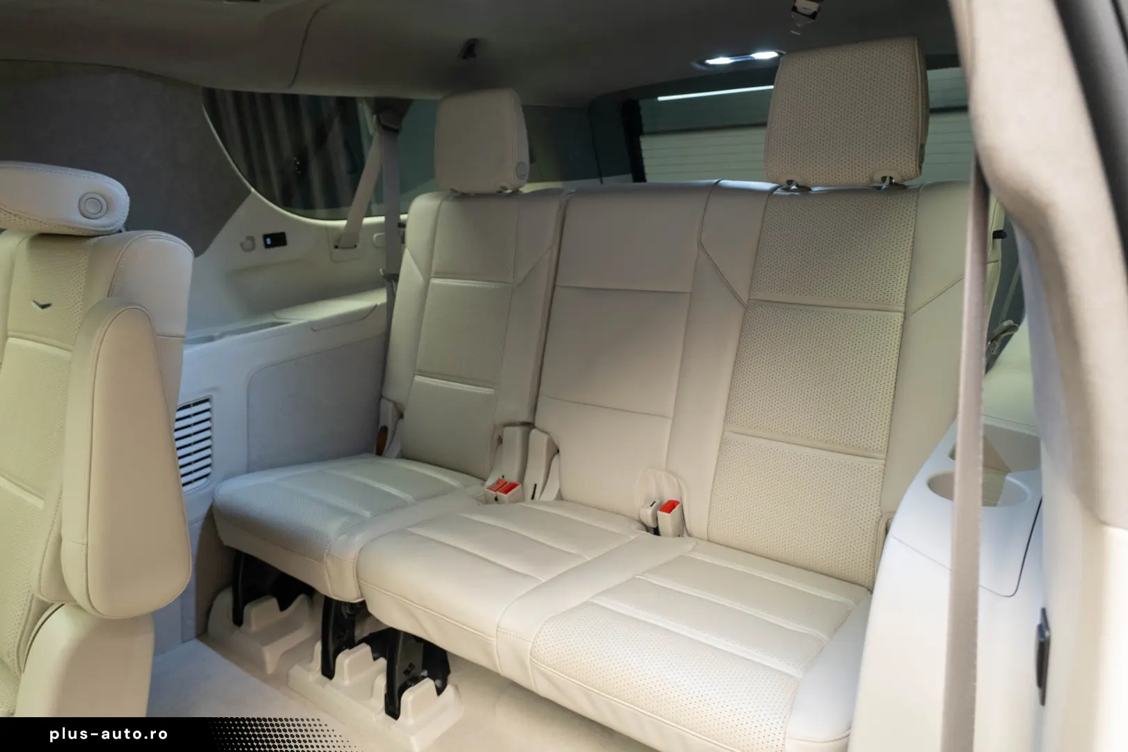 2023 Cadillac Escalade ESV long version Sport Platinum