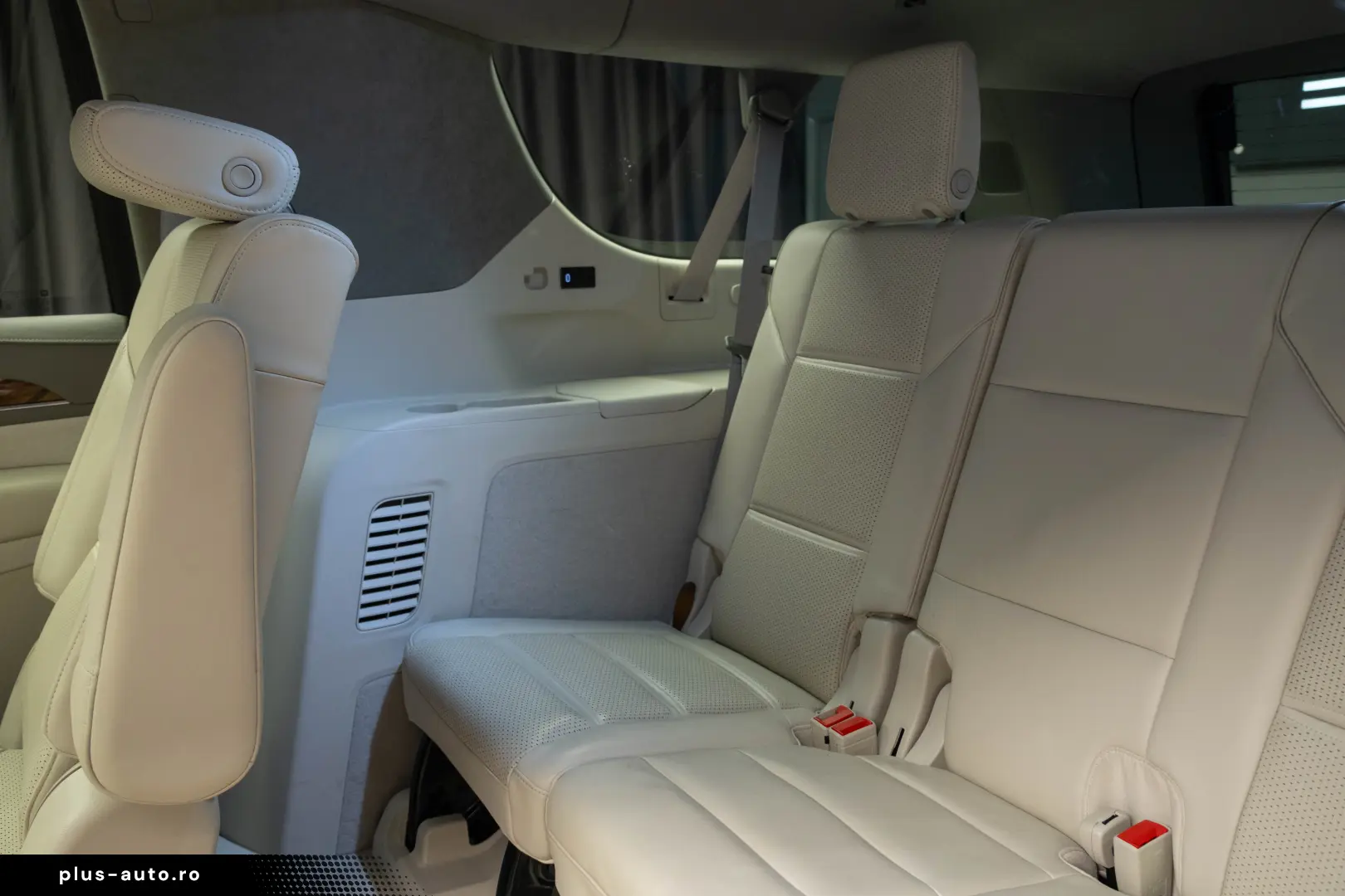 2023 Cadillac Escalade ESV long version Sport Platinum