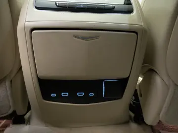 2023 Cadillac Escalade ESV long version Sport Platinum