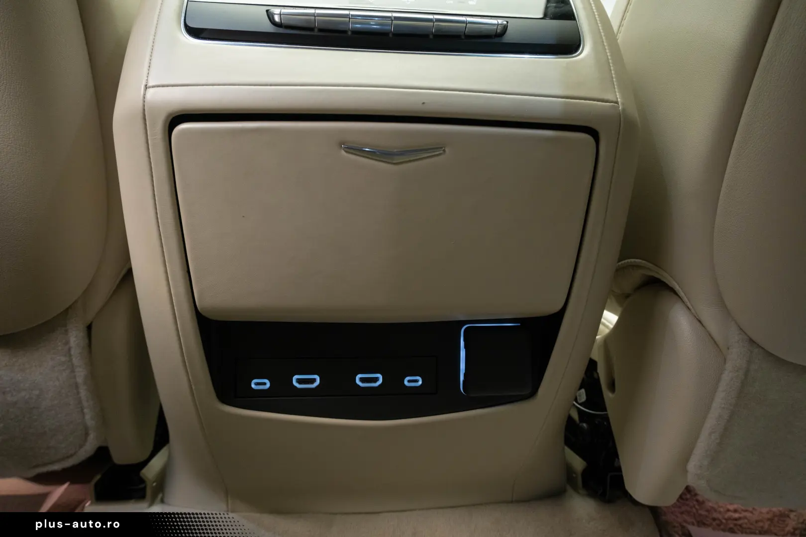 2023 Cadillac Escalade ESV long version Sport Platinum