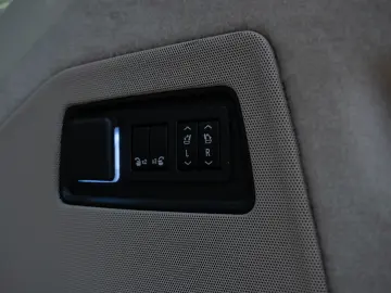 2023 Cadillac Escalade ESV long version Sport Platinum