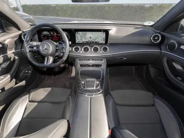 MERCEDES-BENZ E 300 e 4MATIC Limousine ACC LED Navi &hellip;