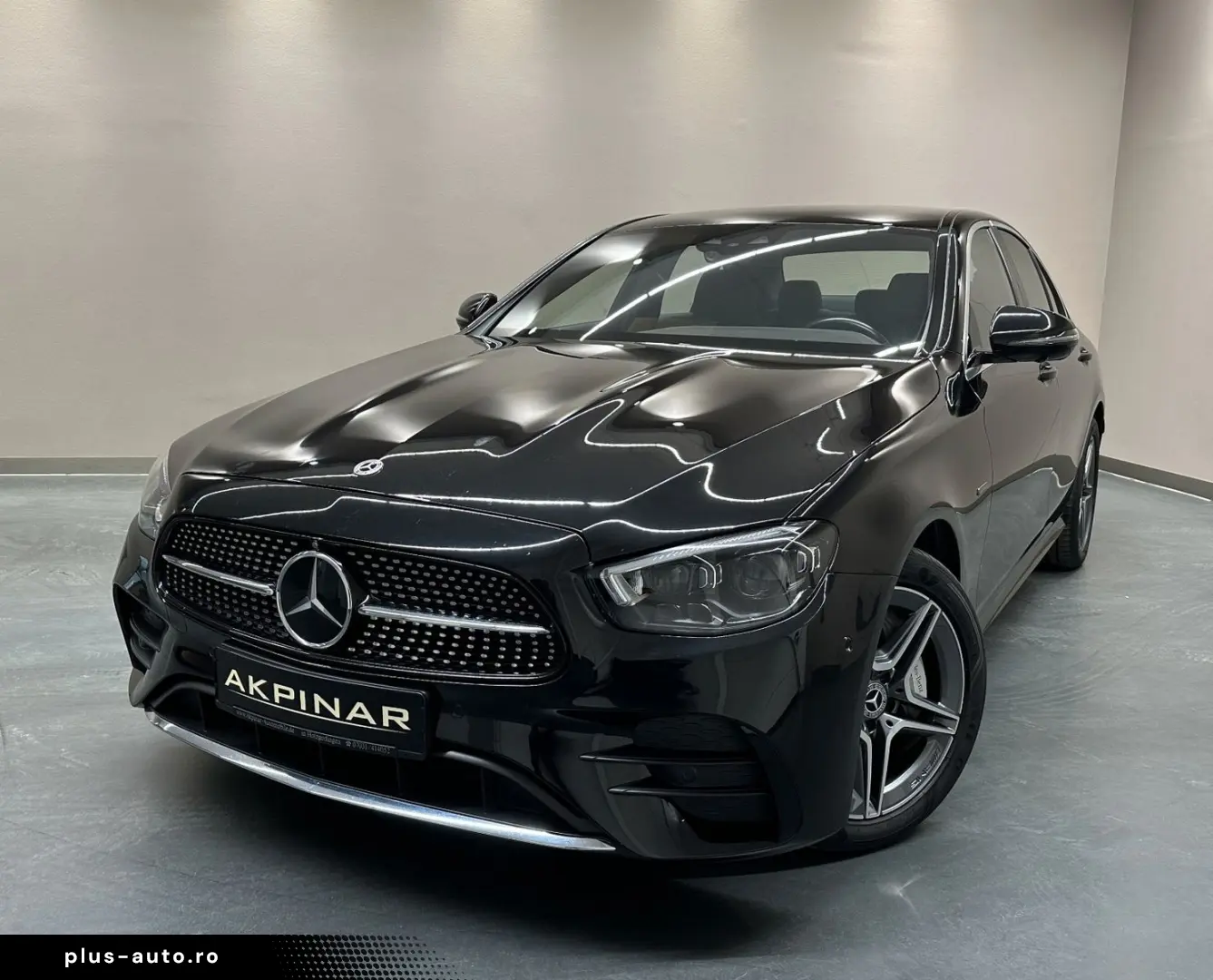 MERCEDES-BENZ E300 de AMG LINE  1. HAND BURMESTER DI&hellip;