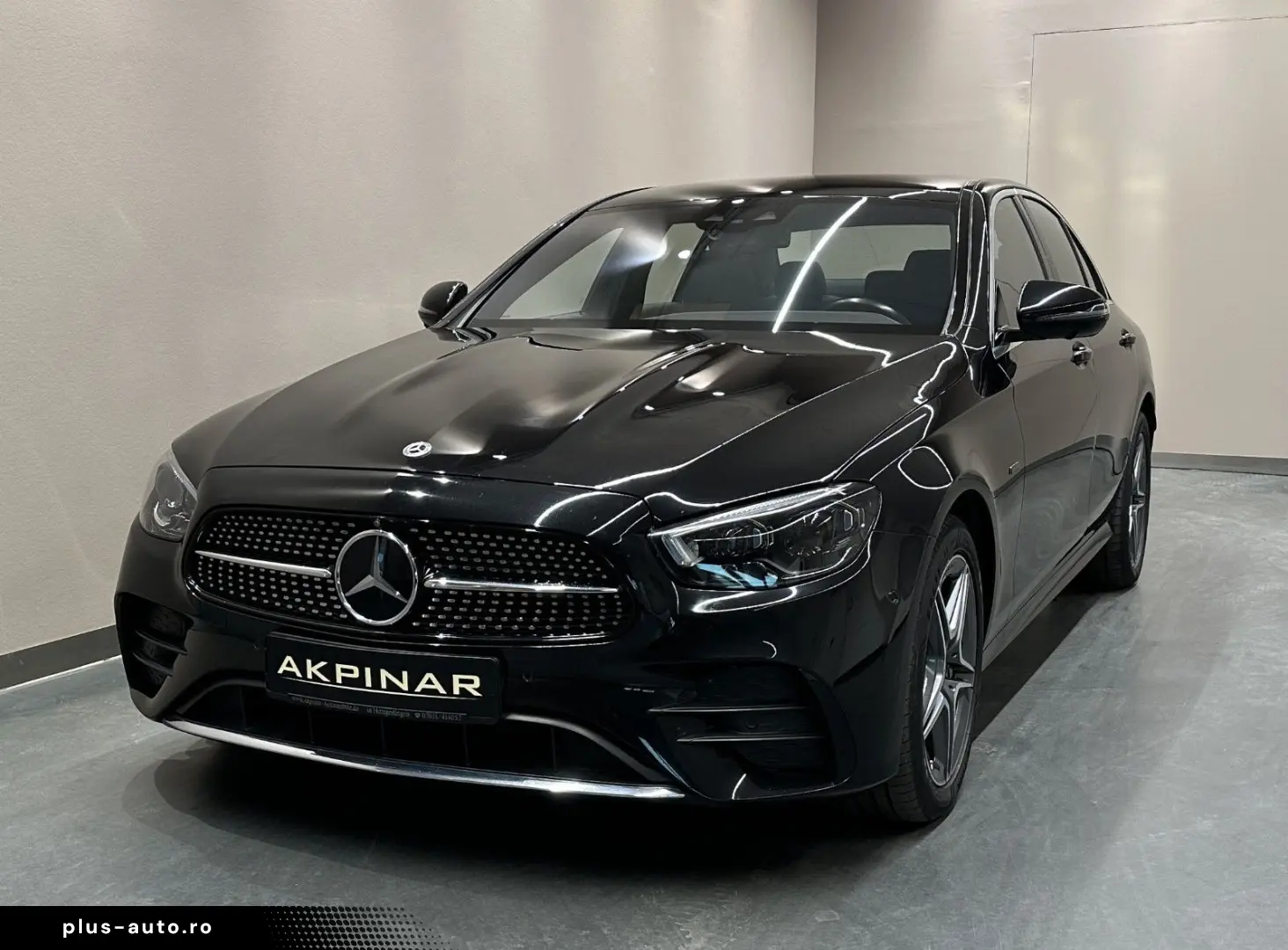 MERCEDES-BENZ E300 de AMG LINE  1. HAND BURMESTER DI&hellip;