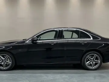 MERCEDES-BENZ E300 de AMG LINE  1. HAND BURMESTER DI&hellip;