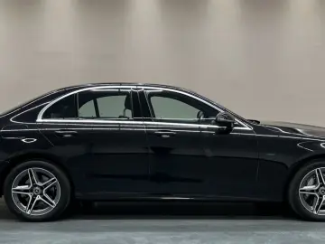 MERCEDES-BENZ E300 de AMG LINE  1. HAND BURMESTER DI&hellip;