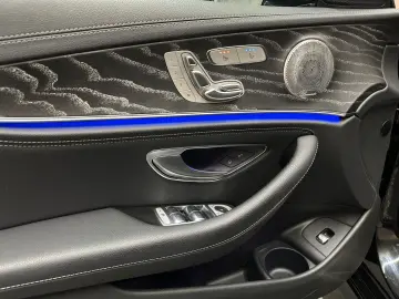 MERCEDES-BENZ E300 de AMG LINE  1. HAND BURMESTER DI&hellip;