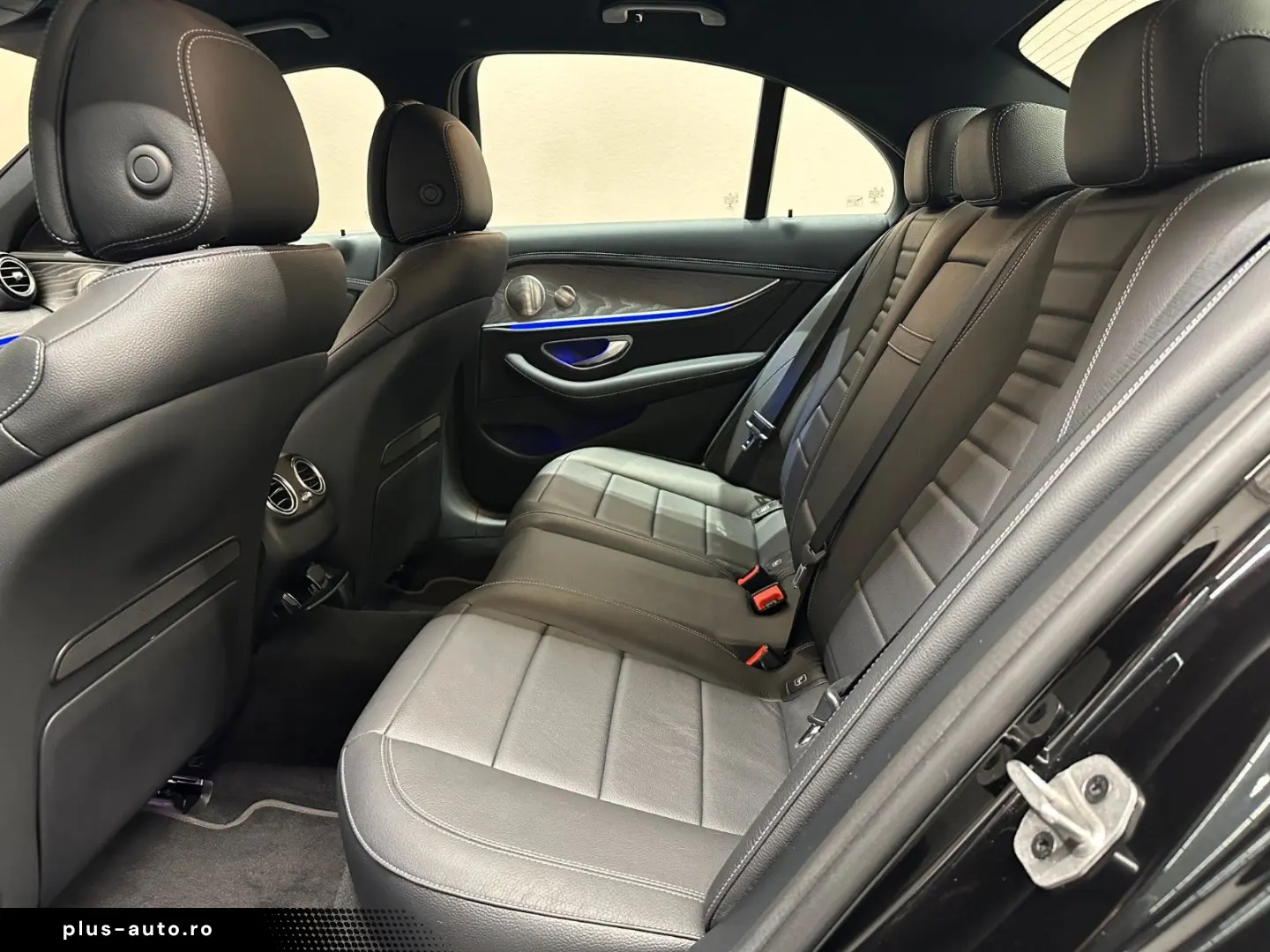 MERCEDES-BENZ E300 de AMG LINE  1. HAND BURMESTER DI&hellip;