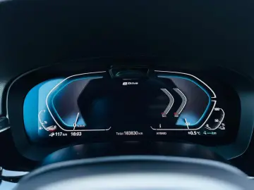 BMW 545e G30 LCI X-DRIVE M-PACHET  FAB 07.2021