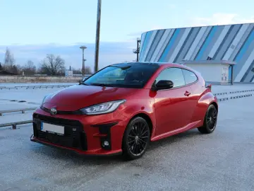 TOYOTA Yaris 1.6-l-Turbo GR